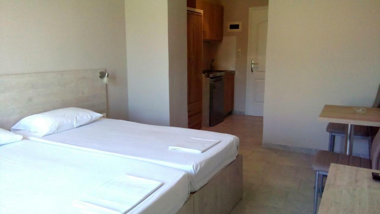 Poppy Beloni Aparthotel Chania  Exterior photo